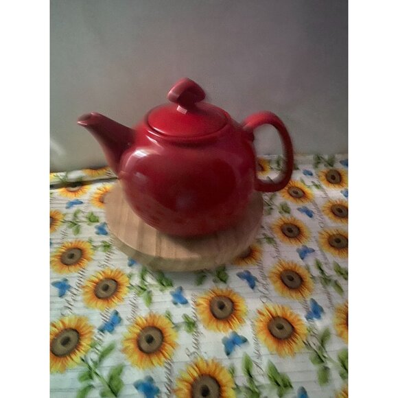 Chantal Tea for Four Red teapot with lid 2006 - Picture 7 of 8